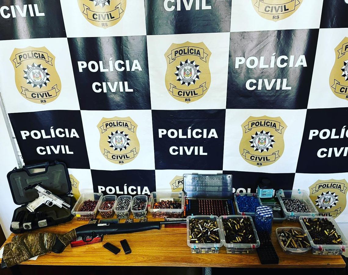 Armas E Muni Es S O Encontradas Em Resid Ncia De Investigado Por