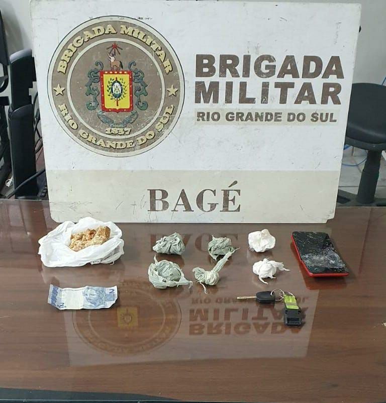 Casal é Detido Com Mais De 20 Gramas De Crack No Bairro Santa Cecília Editoria Segurança